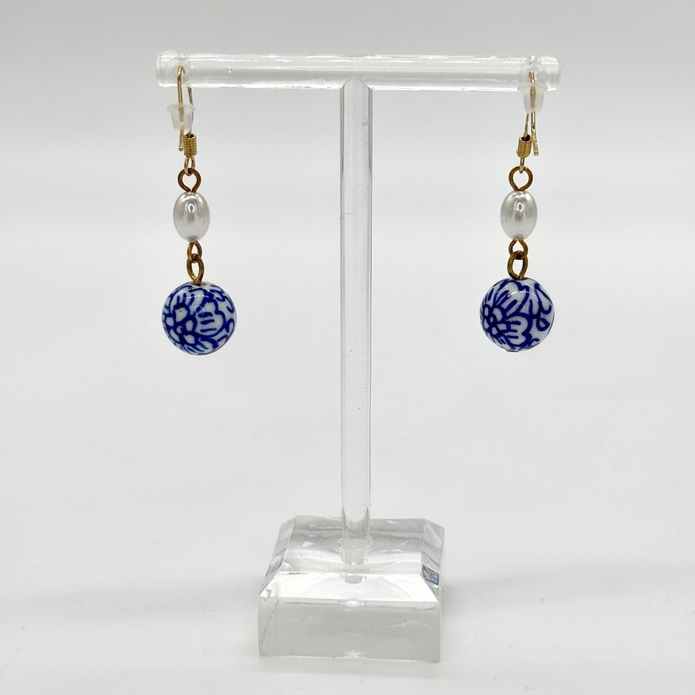 Vintage Style Faux Pearl & Handmade Ceramic Peony & Vine Design Earrings - Picture 2 of 3